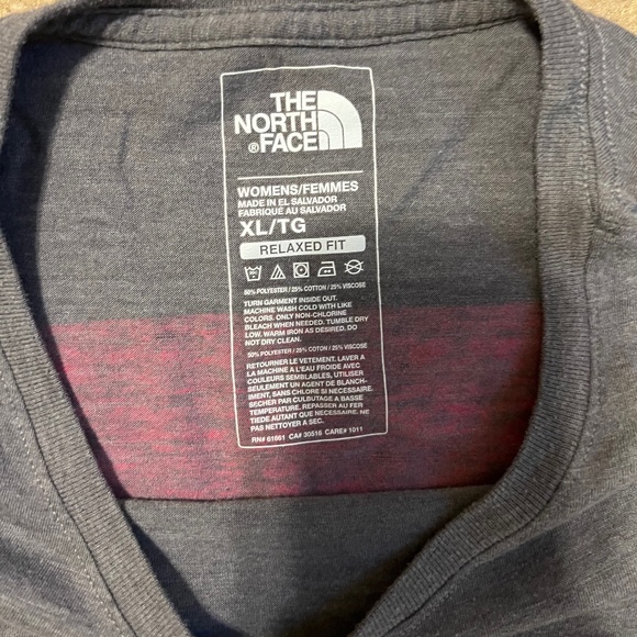 The North Face T-Shirt - Picture 3 of 3
